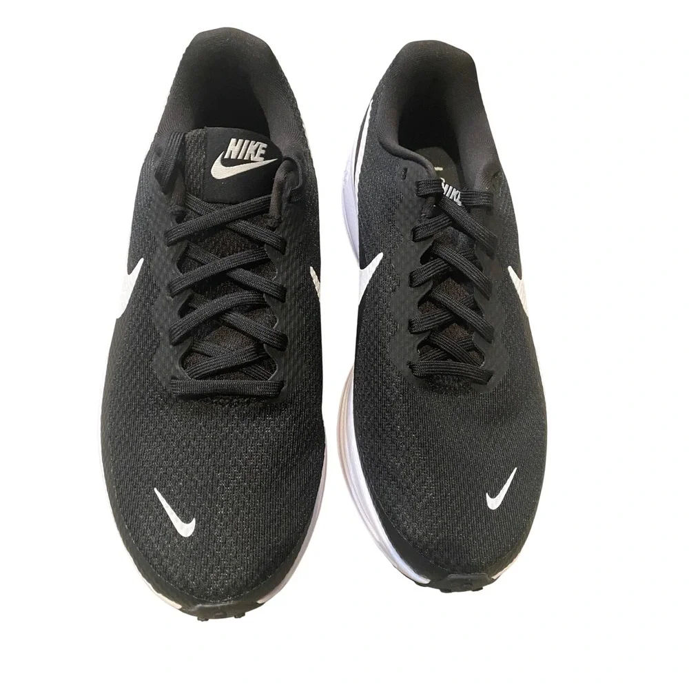 Nike Revolution‎ Black White Running Shoes HQ1995-002 Womens 8.5 Mens 7 WIDE